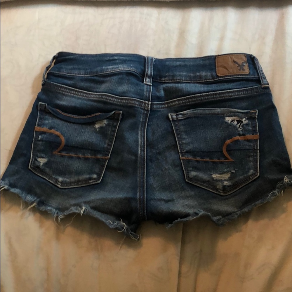 American Eagle Medium Wash Denim Shorts - Picture 2 of 2